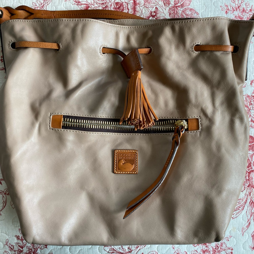 Large Dooney & Bourke (knock off)